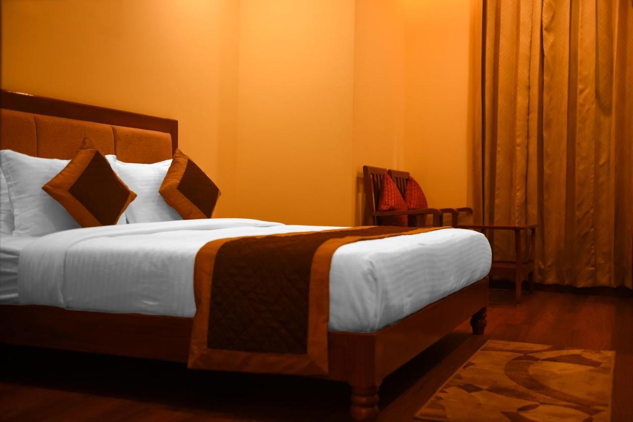 The Abhyudyam Ganga Hotel Haridwār Exterior photo