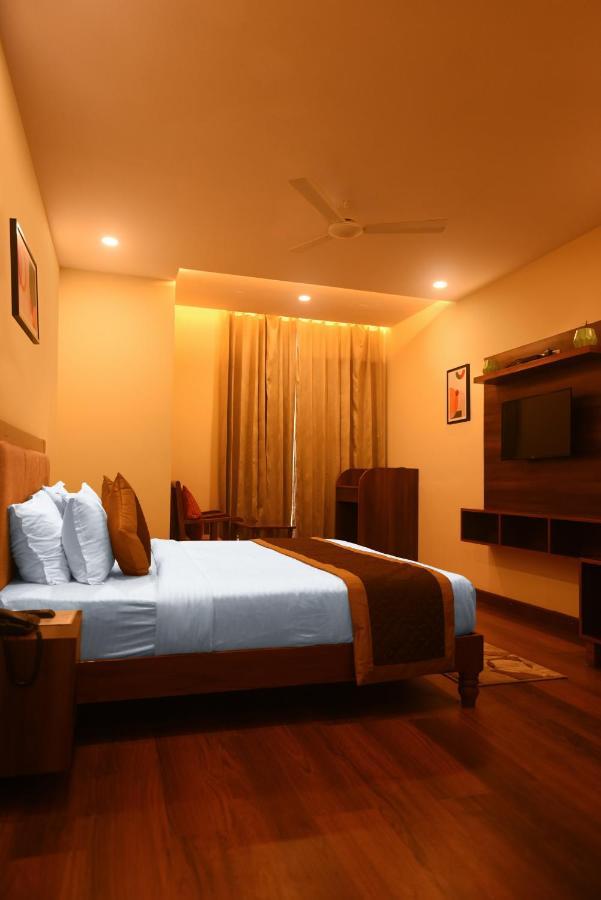 The Abhyudyam Ganga Hotel Haridwār Exterior photo